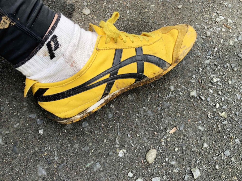 高尾山の登山で汚れた靴